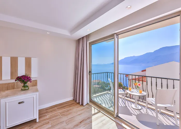 Hilaris Hotel *