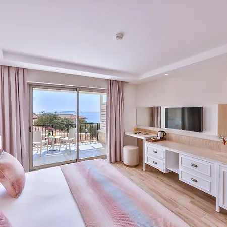 Hilaris Отель *