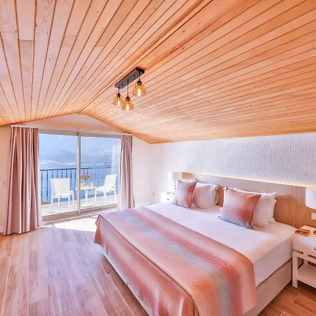 Отель Hilaris Каш